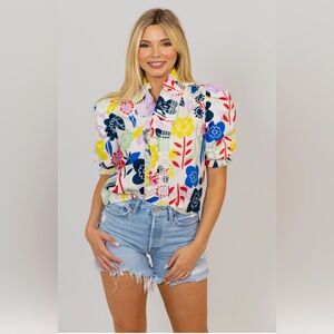KARLIE Abstract Floral Ruffle Top. Size Small.